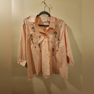 Breckenridge button up top with bird and birdhouse details. Size 1x
